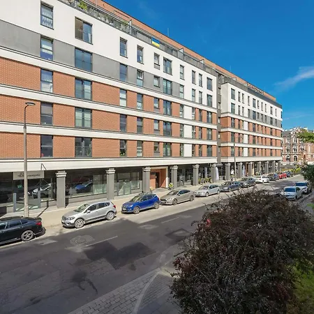 Air-conditioned With Parking In Near Pge Narodowy وارسو