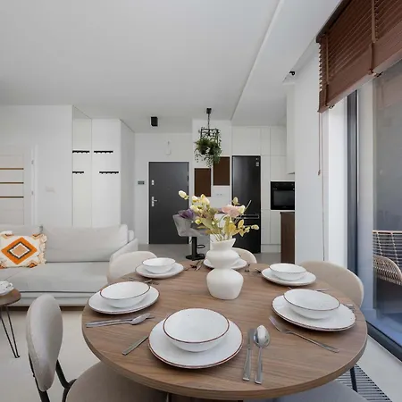 Air-conditioned With Parking In Near Pge Narodowy * Varsovia